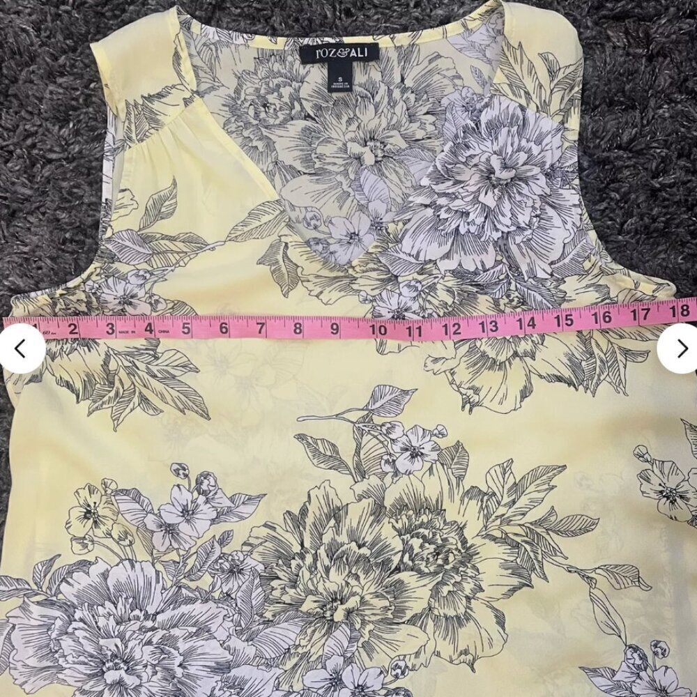 Roz and Ali floral sleeveless top Size Small New Without Tags - Picture 3 of 7
